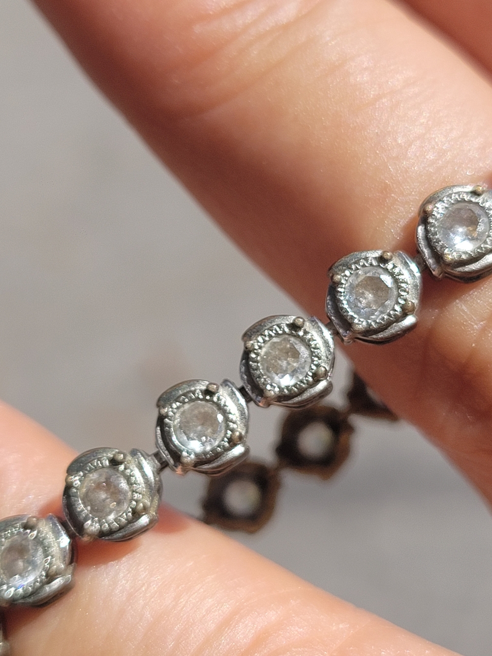 Vintage 90s White Diamantie Tennis Bracelet Unmarked/non Magnetic Could Be Strlg - Picture 15 of 16